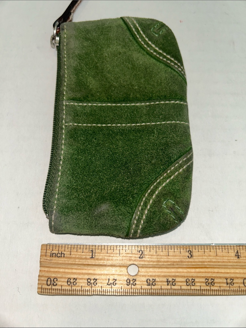 Vintage COACH green suede mini skinny coin purse w/ key ring - Picture 6 of 6